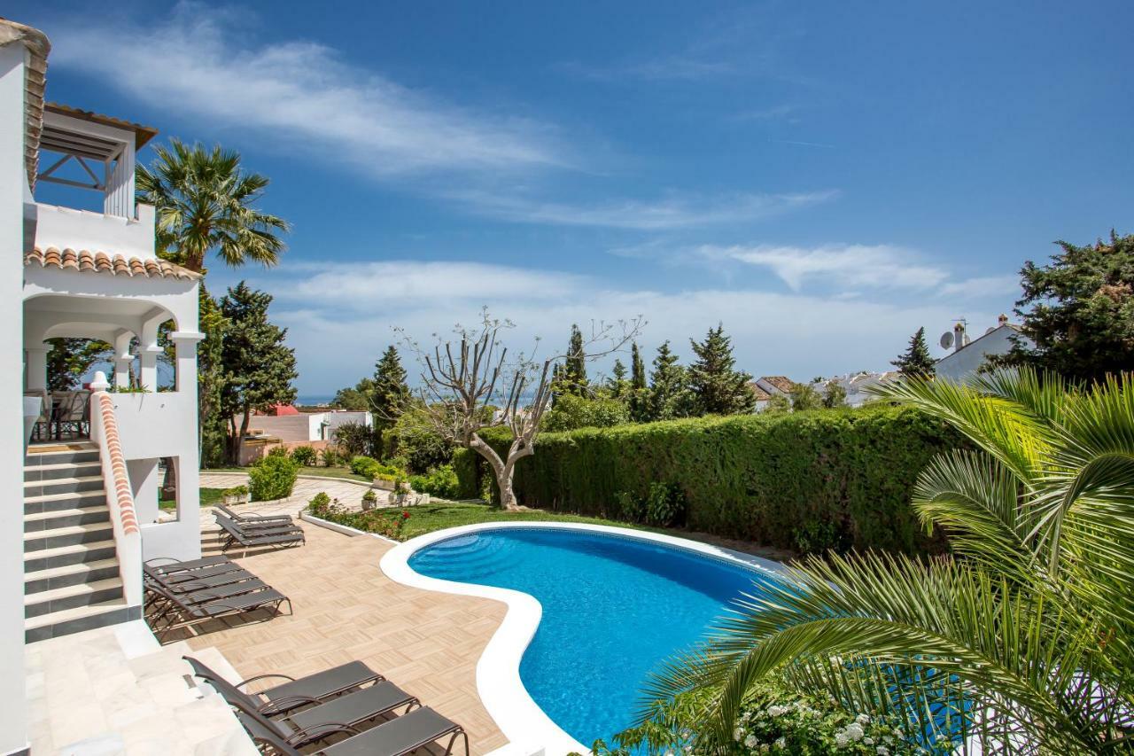 Luxury Villa Marbella With Nice Garden, Pool And Jacuzzi By Varenso Holidays ภายนอก รูปภาพ
