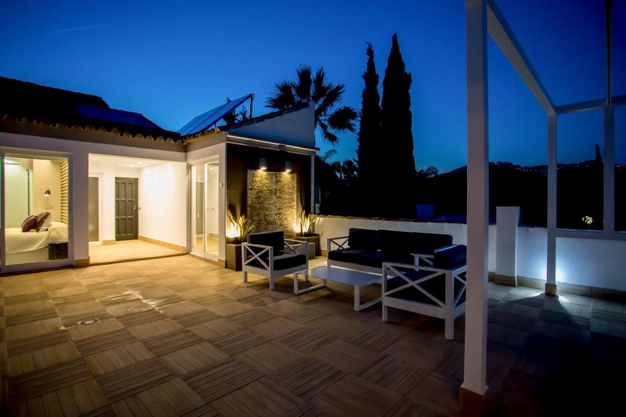 Luxury Villa Marbella With Nice Garden, Pool And Jacuzzi By Varenso Holidays ภายนอก รูปภาพ