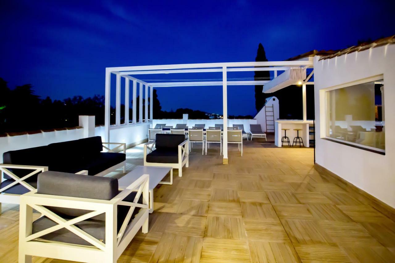 Luxury Villa Marbella With Nice Garden, Pool And Jacuzzi By Varenso Holidays ภายนอก รูปภาพ